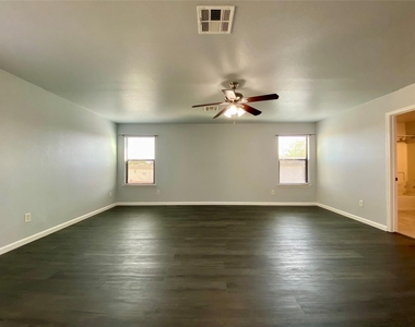 13205 Sea Biscuit Dr - Photo Thumbnail 17