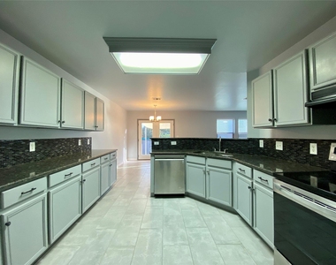 13205 Sea Biscuit Dr - Photo Thumbnail 13