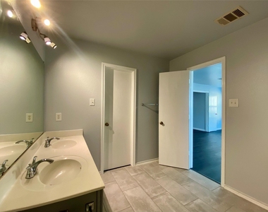 13205 Sea Biscuit Dr - Photo Thumbnail 20
