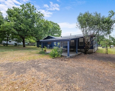 8908 Capitol Dr - Photo Thumbnail 14