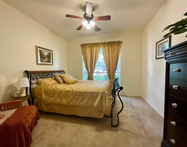 7008 Albacete Ln - Photo Thumbnail 5