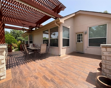 7008 Albacete Ln - Photo Thumbnail 20