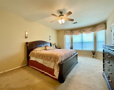 7008 Albacete Ln - Photo Thumbnail 16