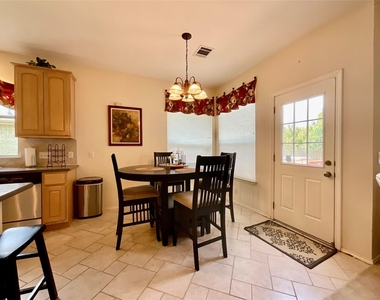 7008 Albacete Ln - Photo Thumbnail 10