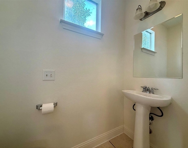 6916 Meador Ave - Photo Thumbnail 6
