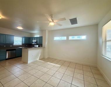 6916 Meador Ave - Photo Thumbnail 2