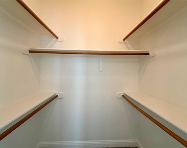 6916 Meador Ave - Photo Thumbnail 15