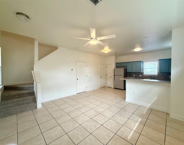 6916 Meador Ave - Photo Thumbnail 1