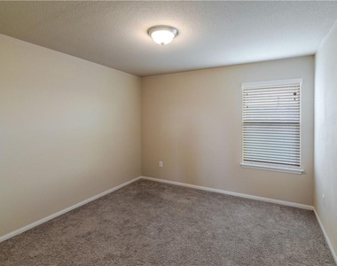 137 Moulins Ln - Photo Thumbnail 20