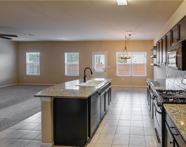 137 Moulins Ln - Photo Thumbnail 8
