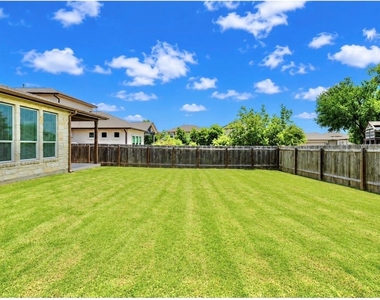 7107 Calpe Dr - Photo Thumbnail 25