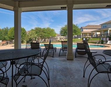 1900 Scofield Ridge Pkwy - Photo Thumbnail 19