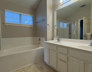 1900 Scofield Ridge Pkwy - Photo Thumbnail 6