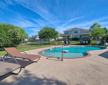 1900 Scofield Ridge Pkwy - Photo Thumbnail 16