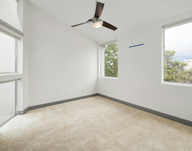 1314 Norwalk Ln - Photo Thumbnail 10