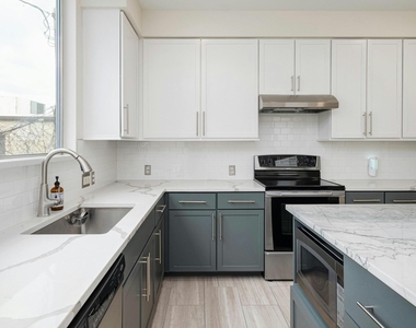 1314 Norwalk Ln - Photo Thumbnail 5