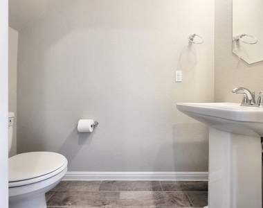 1015 Vista View Dr - Photo Thumbnail 7