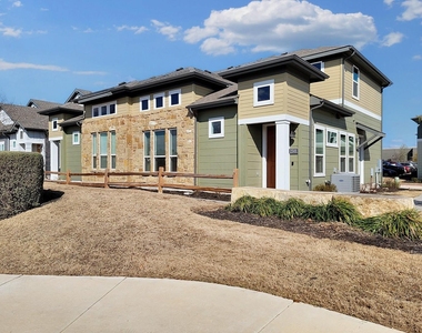 1015 Vista View Dr - Photo Thumbnail 24