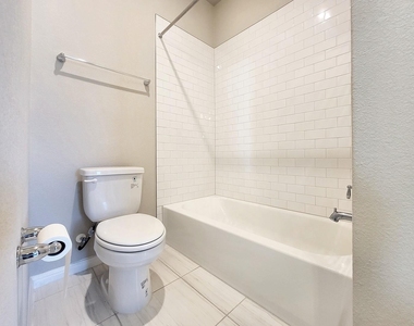 1015 Vista View Dr - Photo Thumbnail 21