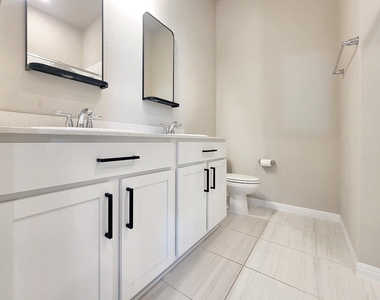 1015 Vista View Dr - Photo Thumbnail 14