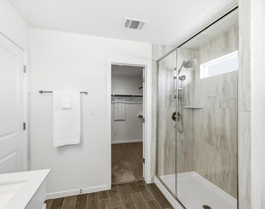 6407 Principale Dr - Photo Thumbnail 19