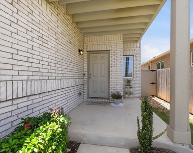 6407 Principale Dr - Photo Thumbnail 1