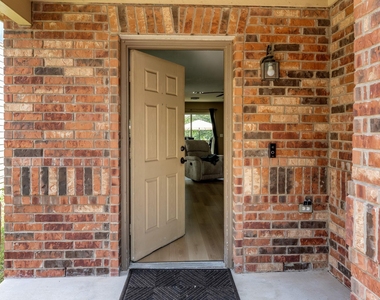 6708 Glebe Path - Photo Thumbnail 4