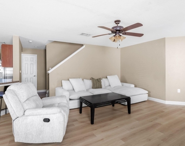 6708 Glebe Path - Photo Thumbnail 7