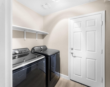 6708 Glebe Path - Photo Thumbnail 19
