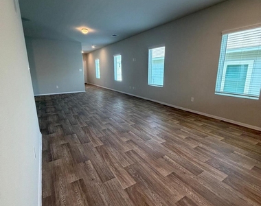 2701 Towy Rd - Photo Thumbnail 10
