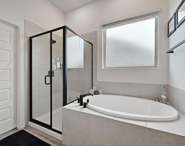 13004 Bloomington Dr - Photo Thumbnail 16