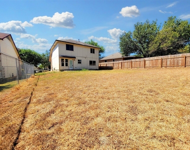 7400 Muffin Dr - Photo Thumbnail 27