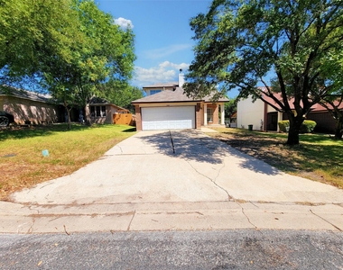 7400 Muffin Dr - Photo Thumbnail 2