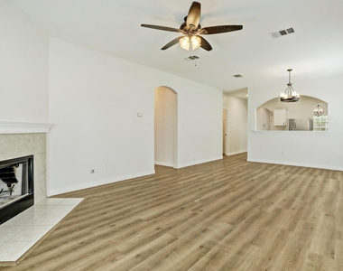 128 Almquist St - Photo Thumbnail 12