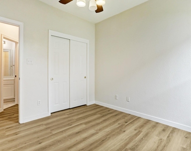 128 Almquist St - Photo Thumbnail 21