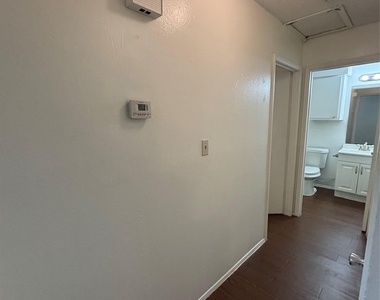 3462 Willowrun Dr - Photo Thumbnail 7