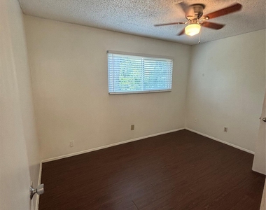 3462 Willowrun Dr - Photo Thumbnail 8