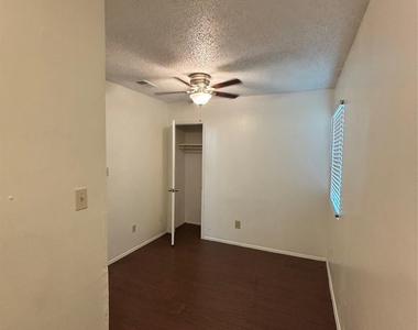 3462 Willowrun Dr - Photo Thumbnail 14
