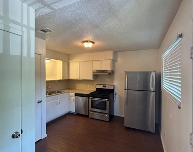3462 Willowrun Dr - Photo Thumbnail 2