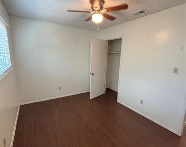 3462 Willowrun Dr - Photo Thumbnail 9