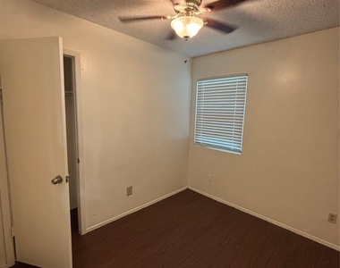 3462 Willowrun Dr - Photo Thumbnail 12