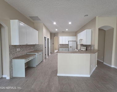 739 Wakemont Drive - Photo Thumbnail 5