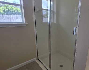 739 Wakemont Drive - Photo Thumbnail 29