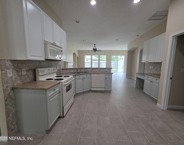 739 Wakemont Drive - Photo Thumbnail 6