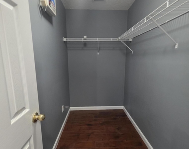 739 Wakemont Drive - Photo Thumbnail 20