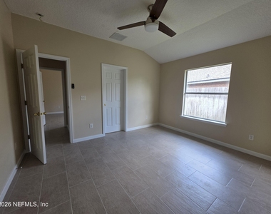 739 Wakemont Drive - Photo Thumbnail 25