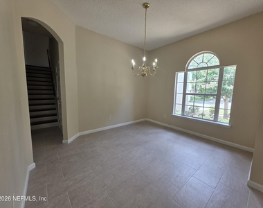 739 Wakemont Drive - Photo Thumbnail 4