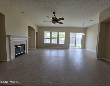 739 Wakemont Drive - Photo Thumbnail 3