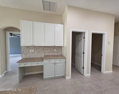 739 Wakemont Drive - Photo Thumbnail 12