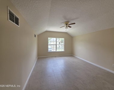 739 Wakemont Drive - Photo Thumbnail 32